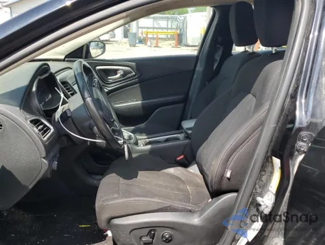 2016 Chrysler 200 Lx z USA, uszkodzony, nr VIN 1C3CCCFBXGN194150